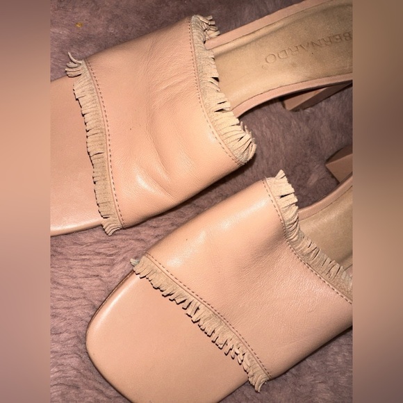 Bernardo light pink fringe trim slip on block heel boho western spring summer - Picture 2 of 8